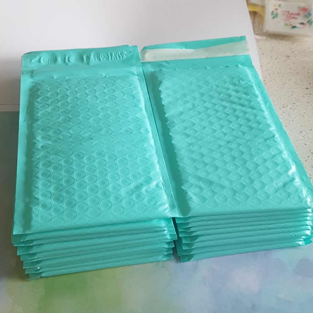 20 pcs Teal Bubble Mailers 4"x7" in. Inside